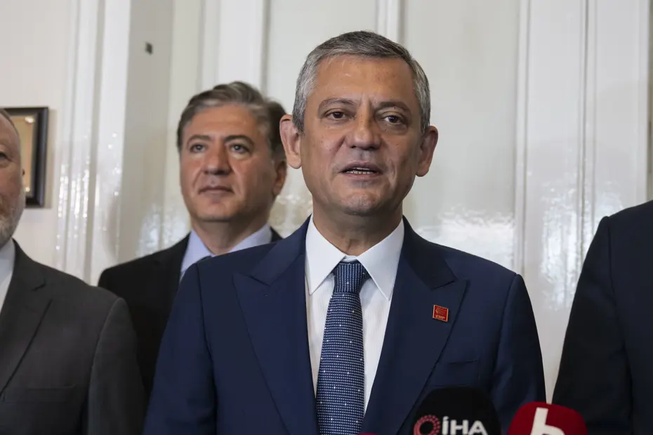 Özgür Özel'den Kılıçdaroğlu'na kurultay yanıtı. 