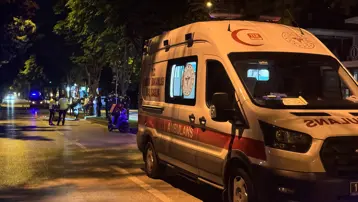 Refüje çarpan motokurye hayatını kaybetti