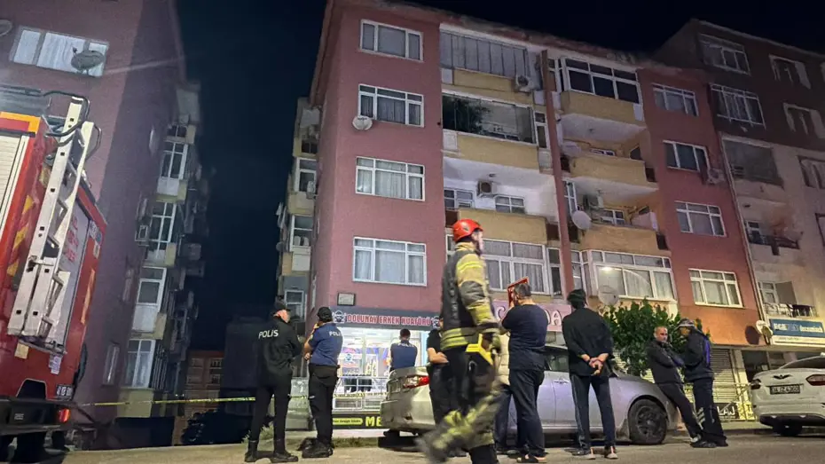 Kolonlarından ses geldi, 7 katlı bina boşaltıldı
