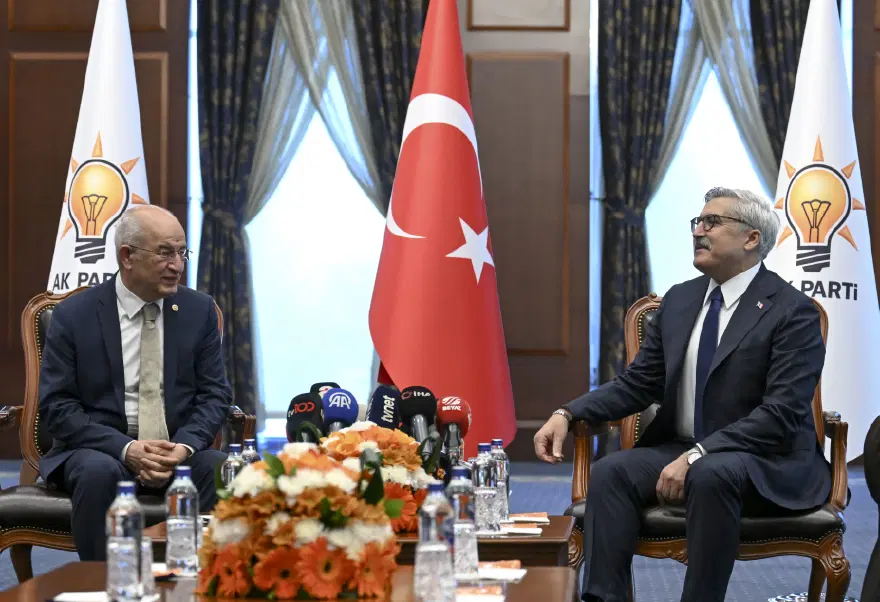 AK PARTİ VE CHP BAYRAMLAŞTI 1 AK PARTİ VE CHP BAYRAMLAŞTI 1