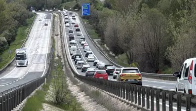 Yola çıkacaklar dikkat! Bayram tatili dönüş trafiği başladı