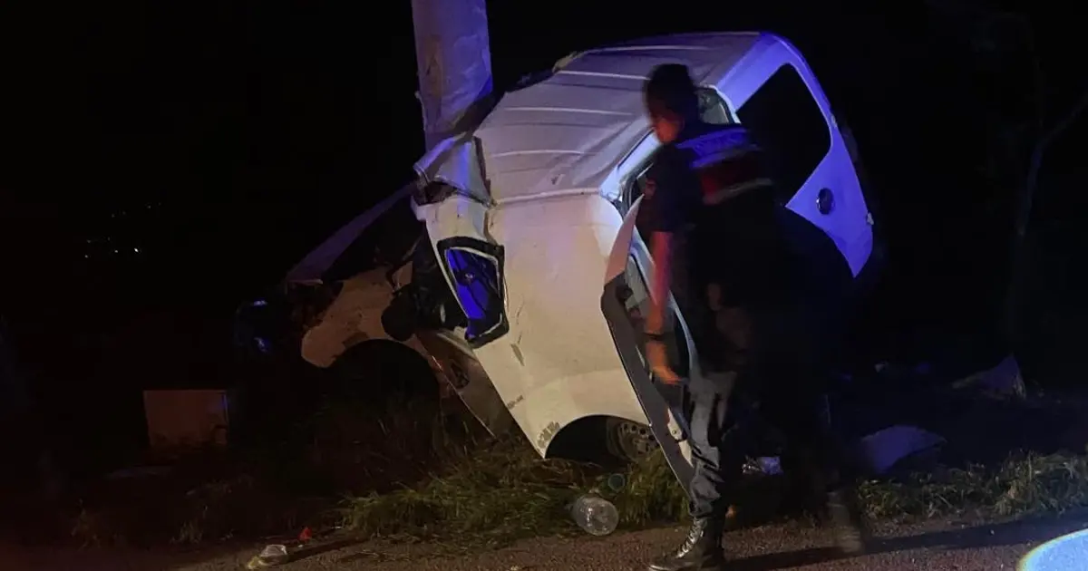 Direğe çarpan araçta 2 ölü, 2 yaralı