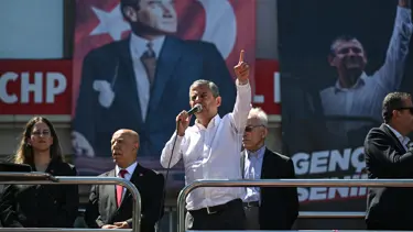 Özgür Özel cephesinden kurultay için imza hamlesi