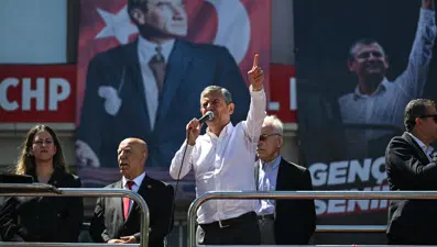 Özgür Özel cephesinden kurultay için imza hamlesi