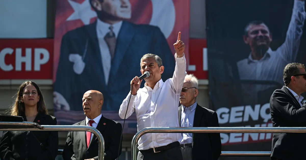 Özgür Özel, MYK'yı topladı: Salı günü grup toplantısı yapılacak mı?