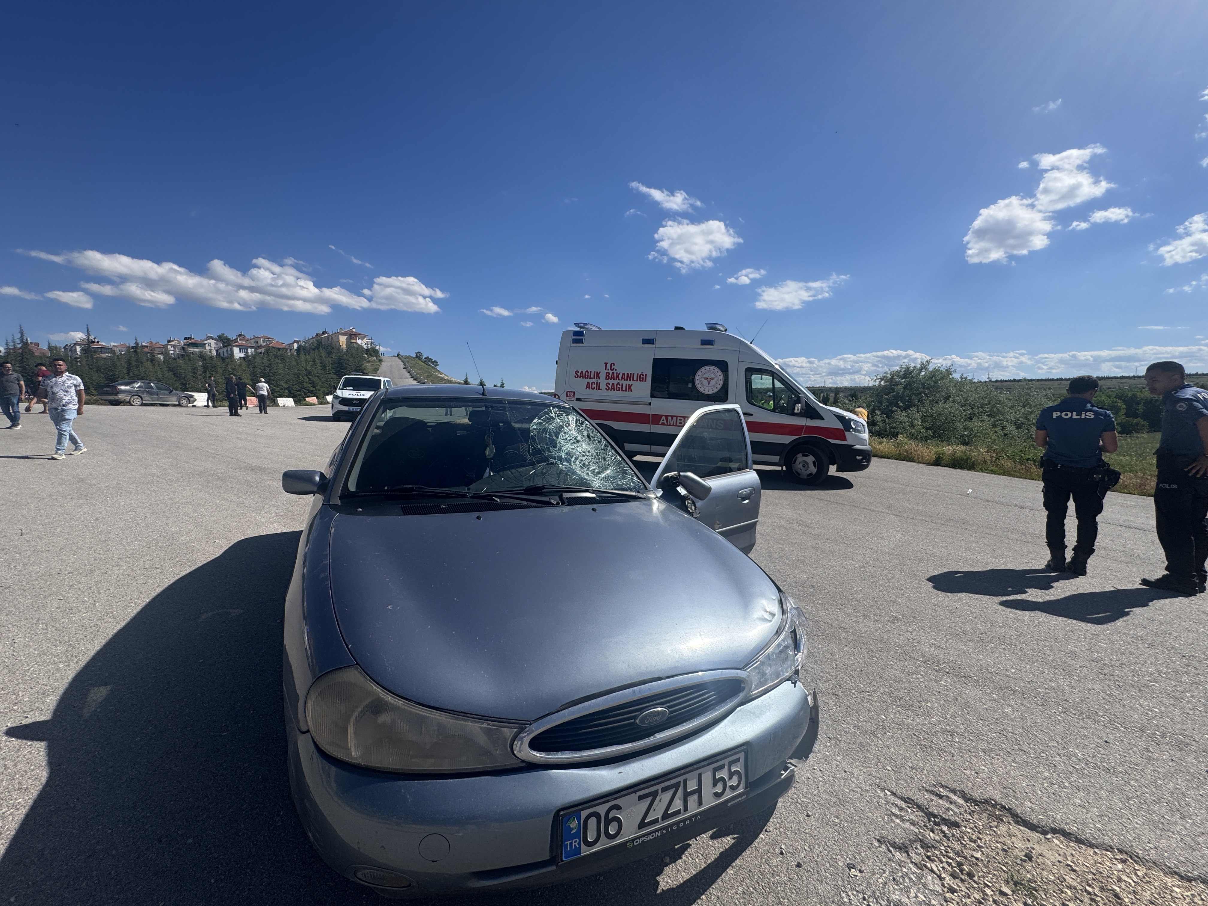 Otomobille çarpışan motosikletin sürücüsü öldü