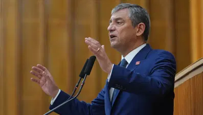 Özgür Özel'den kurultay ve yeni parti açıklaması