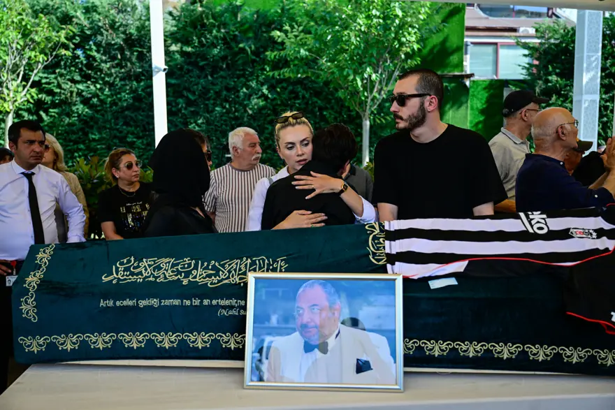 Gazeteci Reha Muhtar son yolcuğuna uğurlandı 1