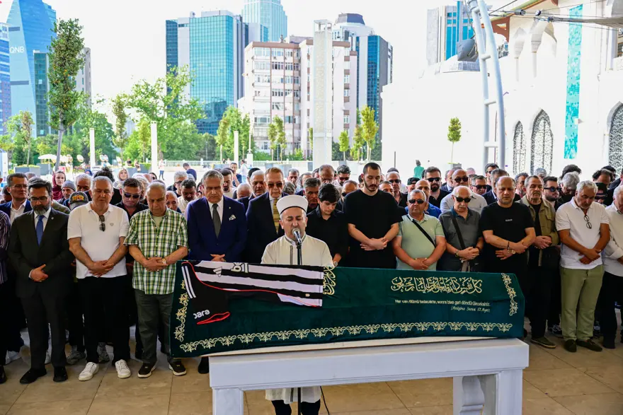 Gazeteci Reha Muhtar son yolcuğuna uğurlandı 2
