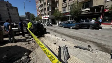 Freni patlayan kamyon ortalığı savaş alanına çevirdi, 10 araca çarpıp durabilirdi. Biri ağır 5 yaralı var