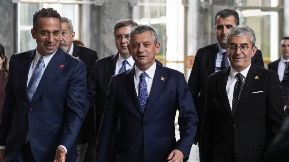 Özgür Özel cephesinde 15 günlük süre bitti, gözler Genel Merkez'e çevrildi