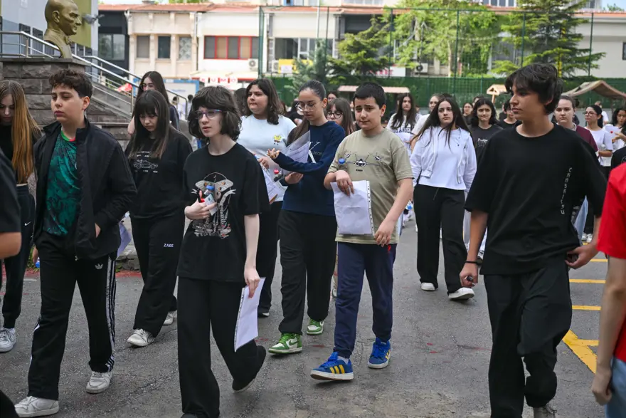 "TÜRKÇE SORULARI KOLAYDI" 2