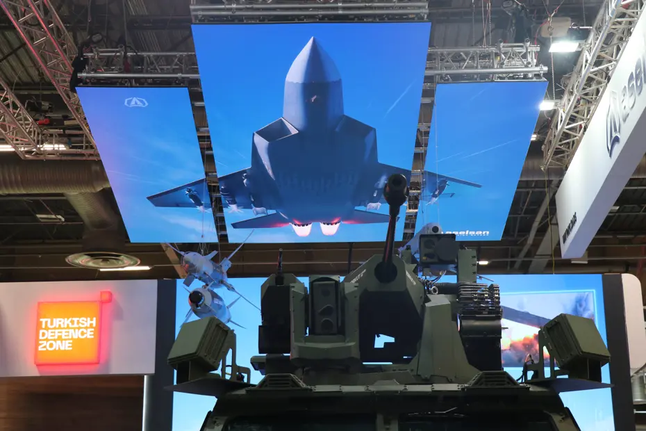 Türk savunma sanayisi Fransa'da Eurosatory Fuarı'nda boy gösteriyor