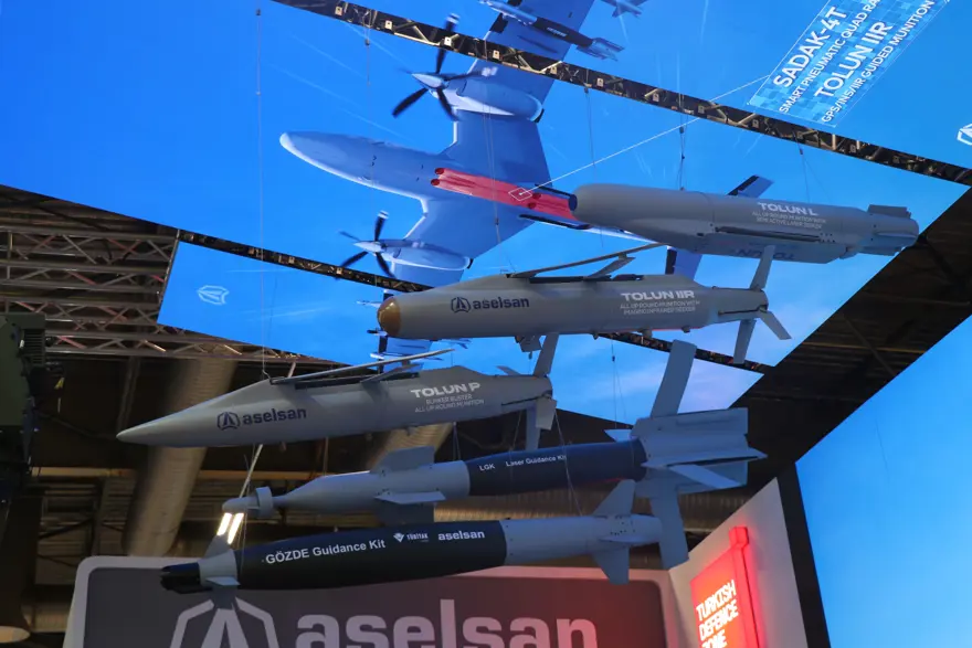 Türk savunma sanayisi Fransa'da Eurosatory Fuarı'nda boy gösteriyor 