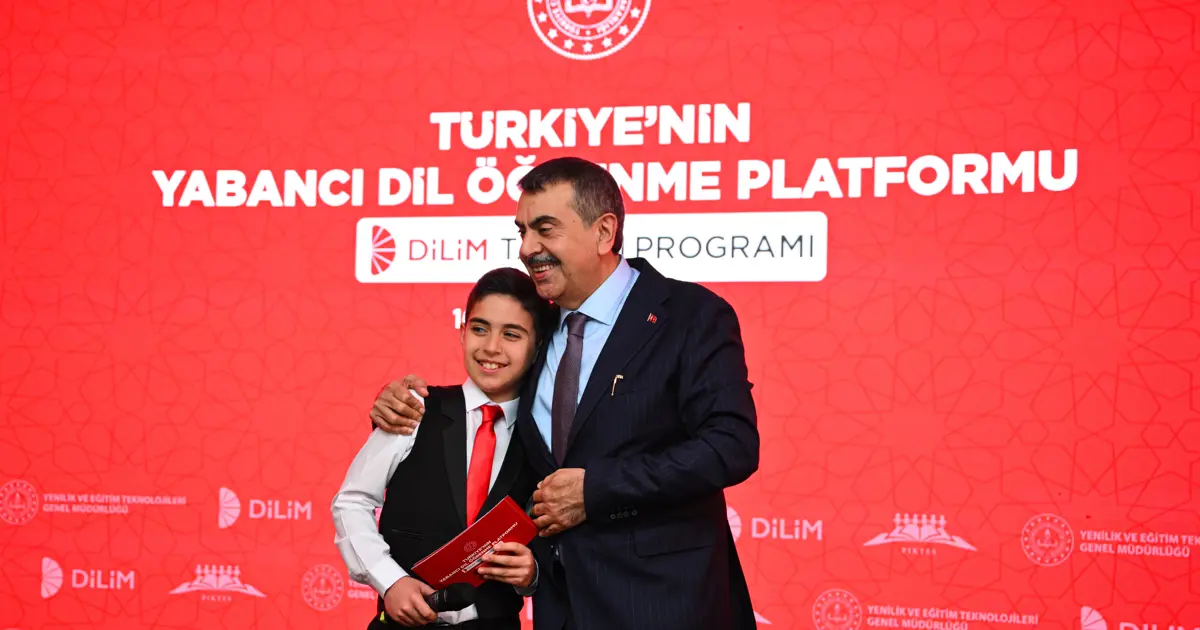 MEB'den yapay zeka ile İngilizce desteği. DİLİM kullanılma sunuldu