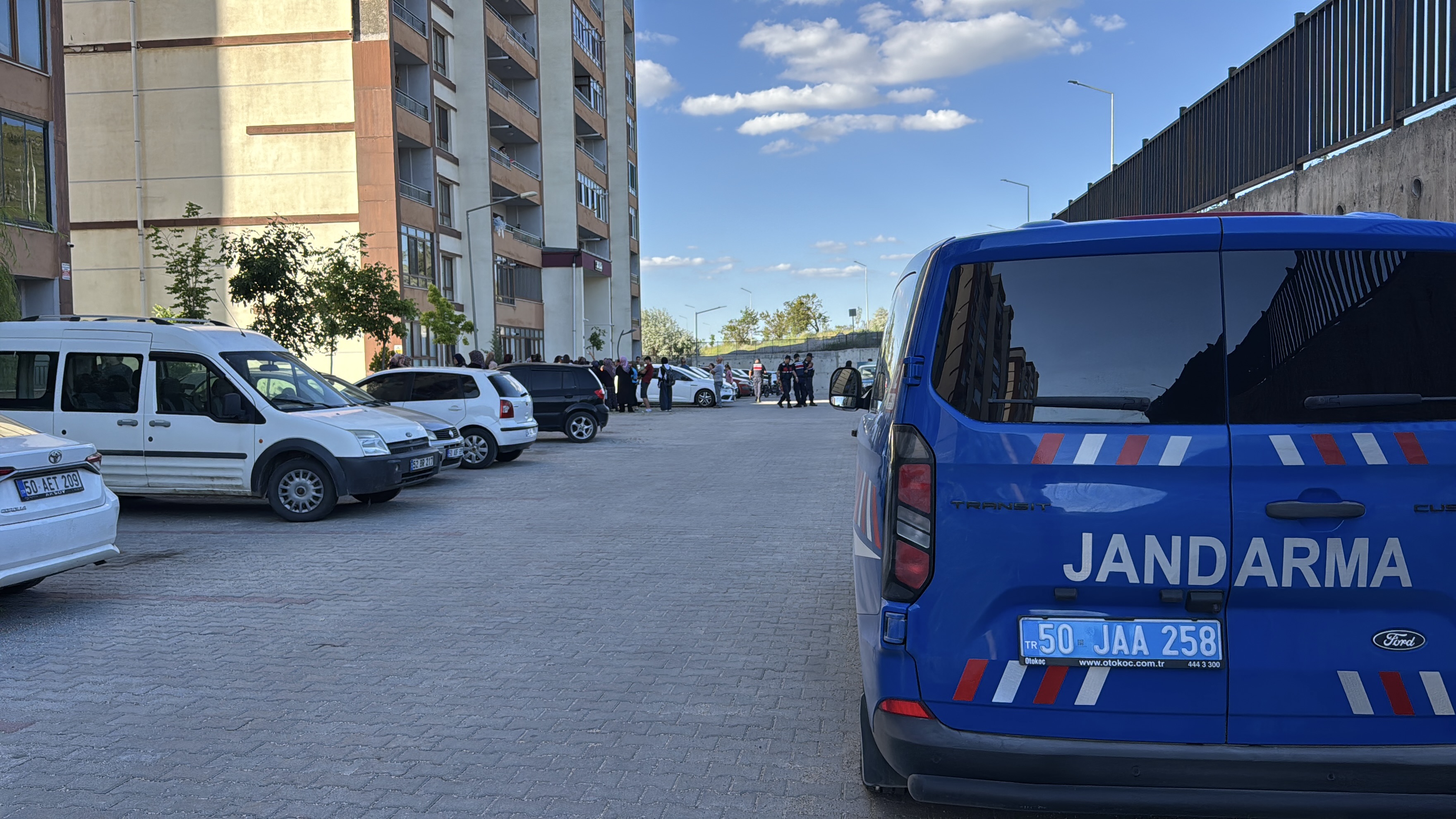 Nevşehir'de binanın 5. katındaki pencereden düşen çocuk öldü