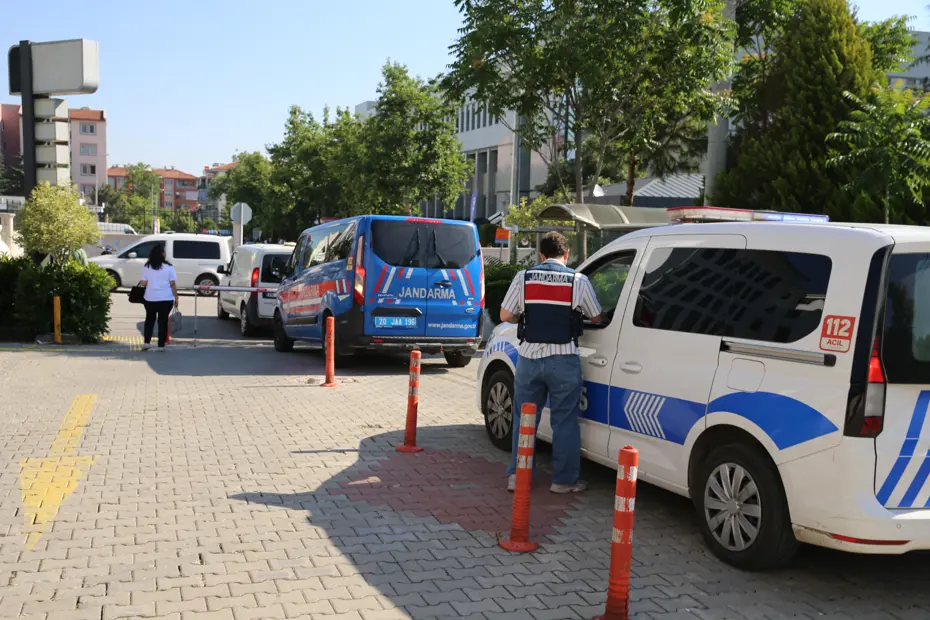 Denizli'de uyuşturucu operasyonu: Baro Başkanı dahil 12 avukat gözaltına alındı