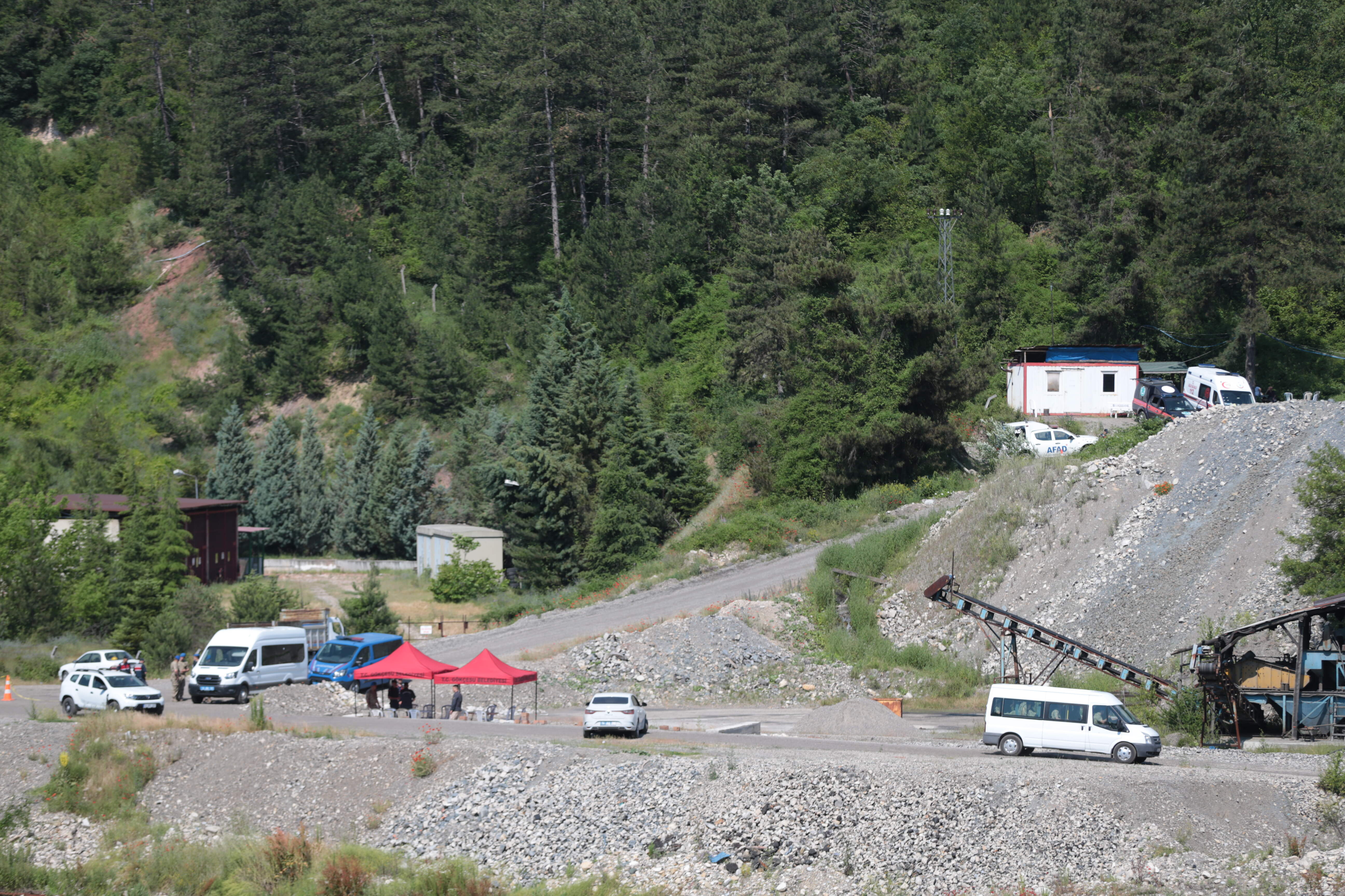 Bolu'da göçük altında kalan işçinin cansız bedenine 6 gün sonra ulaşıldı