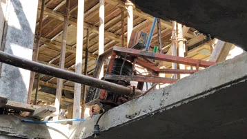 İnşaat iskelesi çöktü, kazada ölü sayısı 3’e yükseldi