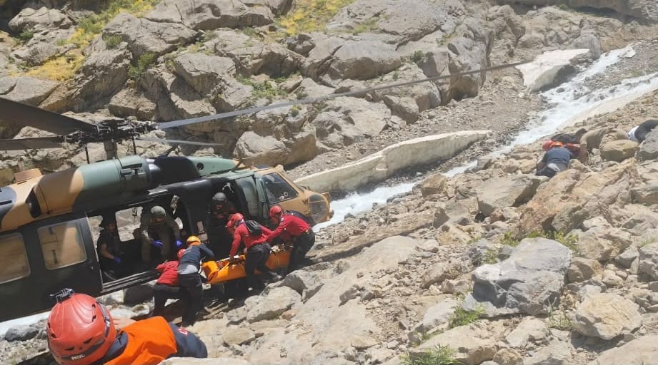 Jandarma, AFAD, 112'nin yaralı kurtarma operasyonu
