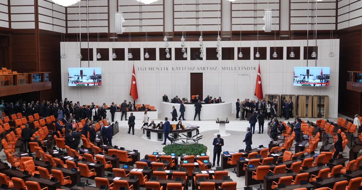 Meclis'te sandalye dağılımı değişti