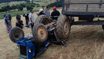 Kastamonu'da traktör devrildi. 1 kişi öldü, 2 kişi yaralandı