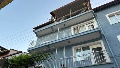 Balkondan düşen kadın hayatını kaybetti