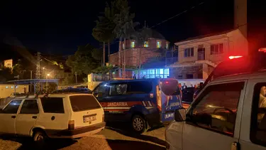 Cami avlusunda bıçaklı saldırı. İki kişi hayatını kaybetti