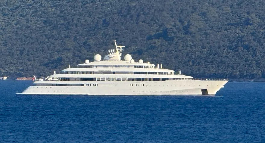 Mega yat "Golden Odyssey" Bodrum açıklarına demirledi Mega yat "Golden Odyssey" Bodrum açıklarına demirledi