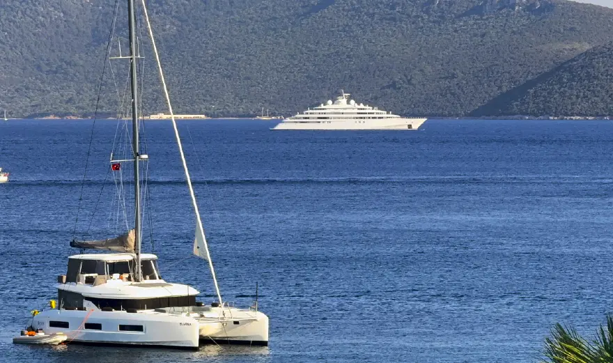 Mega yat "Golden Odyssey" Bodrum açıklarına demirledi 1 Mega yat "Golden Odyssey" Bodrum açıklarına demirledi 1