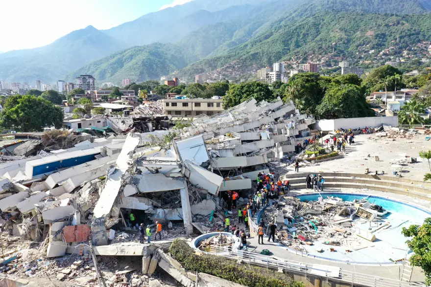 Venezuela'da depremlerde can kaybı bin 719'a yükseldi.  AFAD ve TSK ekipleri sahada 5