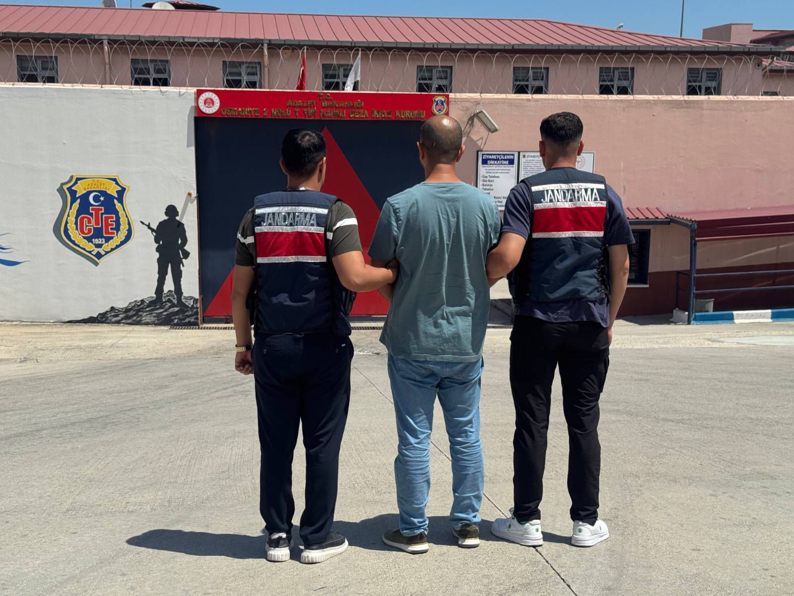 Osmaniye'de El-Kaide operasyonu