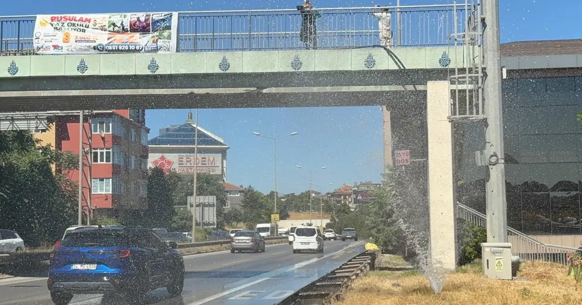 İstanbul'da sürücülerin su şaşkınlığı: Otoyolda trafik aksadı