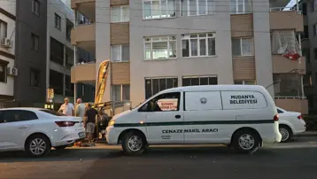 Mudanya'da vahşet! Balkondan içeri girdi, korkunç manzarayla karşılaştı