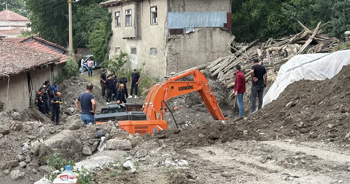 Eskişehir'de define ararken göçük altında kalan kişi öldü