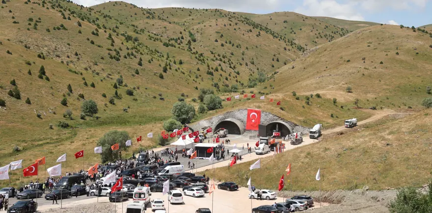 Ölüm virajı kabusu bitecek, yol 5 dakikaya düşecek Ölüm virajı kabusu bitecek, yol 5 dakikaya düşecek