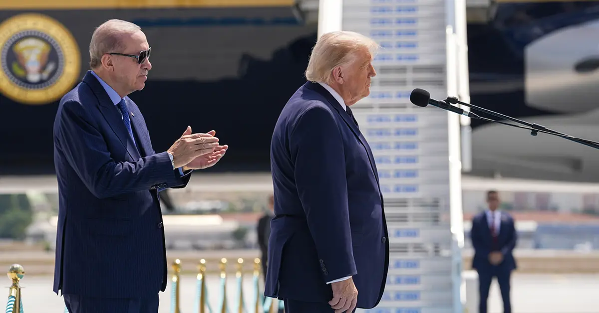 Trump, Türk Askerine 'Merhaba' Derken Anka'da NATO Zirvesi | Ografi