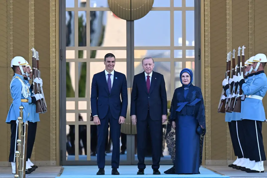 Cumhurbaşkanı Erdoğan ve eşi Emine Erdoğan - İspanya Başbakanı Pedro Sanchez 1