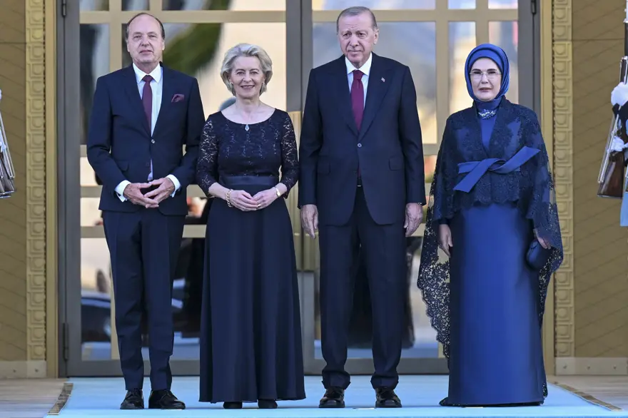 Cumhurbaşkanı Erdoğan ve eşi Emine Erdoğan - Avrupa Birliği (AB) Komisyonu Başkanı Ursula von der Leyen 5