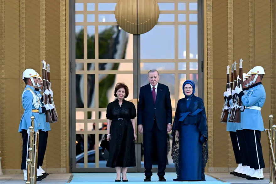 Cumhurbaşkanı Erdoğan ve eşi Emine Erdoğan - Kuzey Makedonya Cumhurbaşkanı Gordana Siljanovska Davkova 10