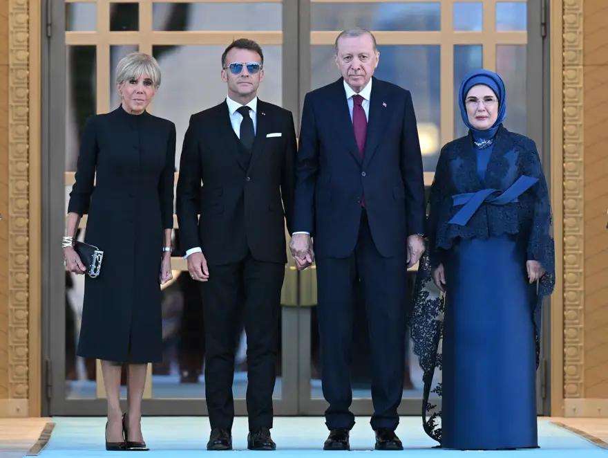 Cumhurbaşkanı Erdoğan ve eşi Emine Erdoğan -  Fransa Cumhurbaşkanı Emmanuel Macron ve eşi Brigitte Macron 11
