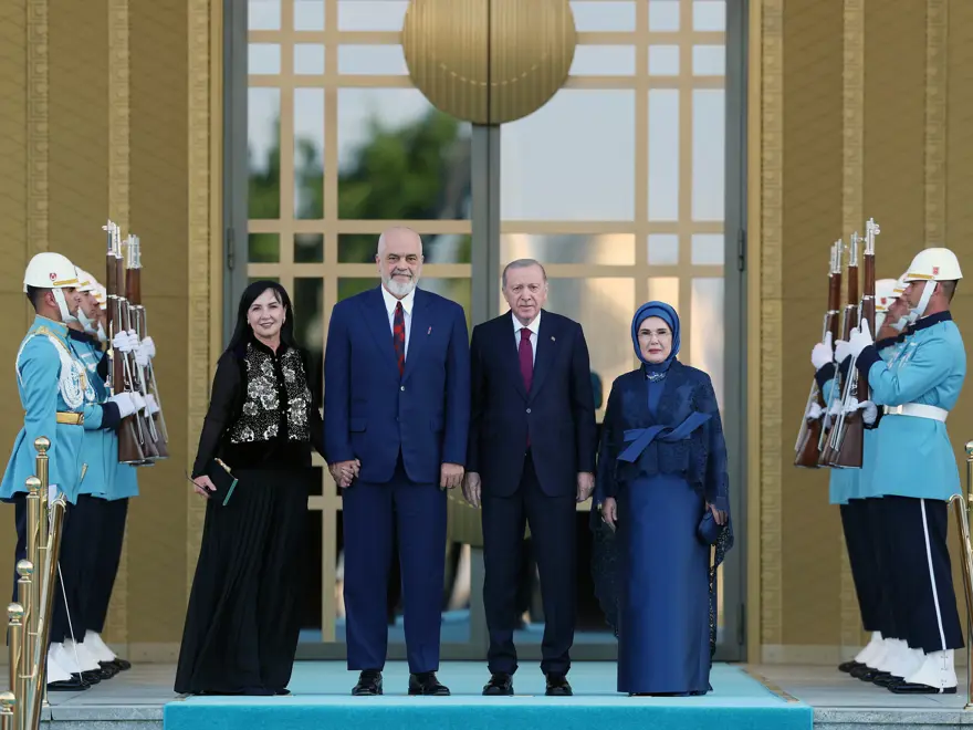 Cumhurbaşkanı Erdoğan ve eşi Emine Erdoğan - Arnavutluk Başbakanı Edi Rama ve eşi Linda Rama 19