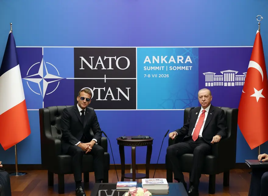 NATO Zirvesi'nden dikkat çeken anlar. Zirveye Erdoğan ve Trump görüntüleri damga vurdu 2 NATO Zirvesi'nden dikkat çeken anlar. Zirveye Erdoğan ve Trump görüntüleri damga vurdu 2