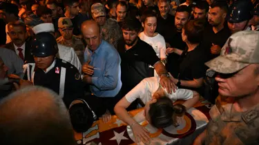 Halı sahada kalp krizi geçiren uzman çavuşa acı veda