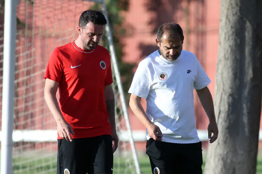 Gökhan Gönül'ün Fenerbahçe sonrası yeni takımı açıklandı 4