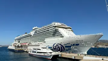 Dev kruvaziyer Bodrum’a binlerce turist getirdi