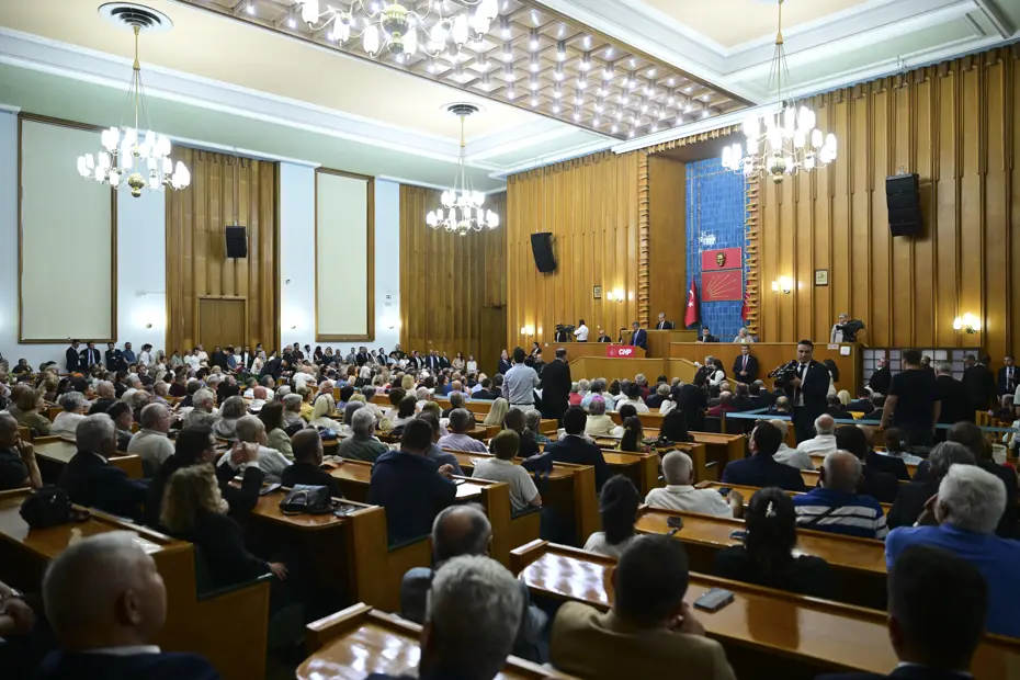 CHP'de saflar netleşiyor. İstifa haberinden sonra ilk 