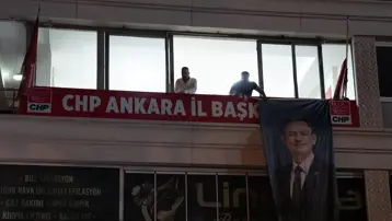 CHP Ankara İl Başkanlığı binasında gerginlik