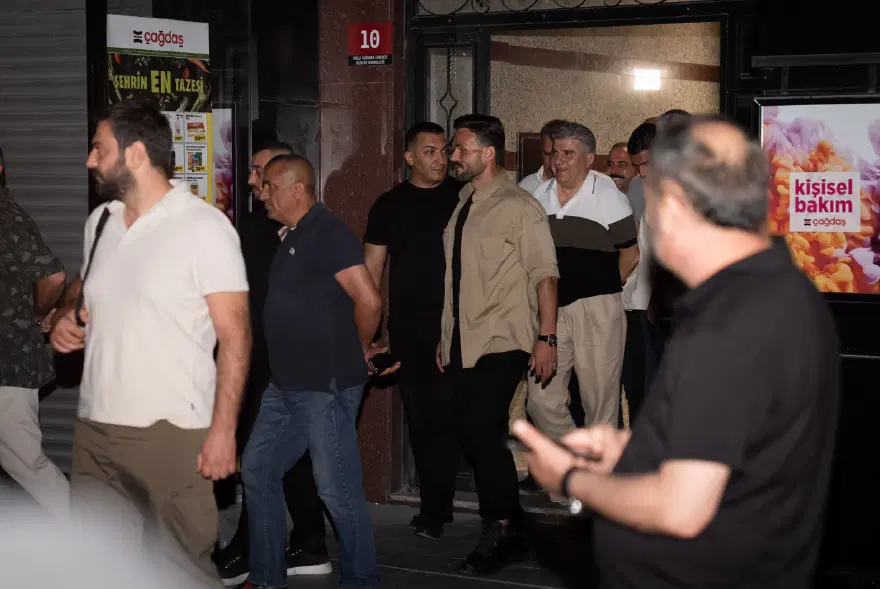 CHP Ankara İl Başkanlığı binasında gerginlik 3