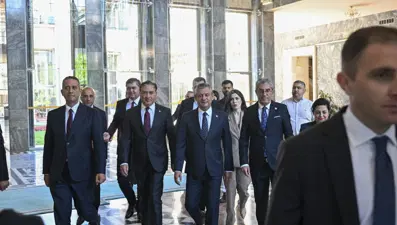 Özgür Özel ve ekibi yeni parti için ilk somut adımı attı